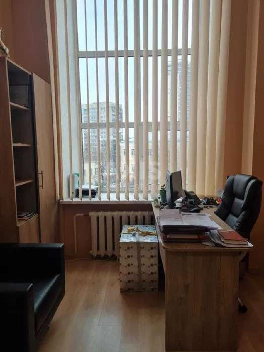 Office vul. Surykova 3А, 309m24