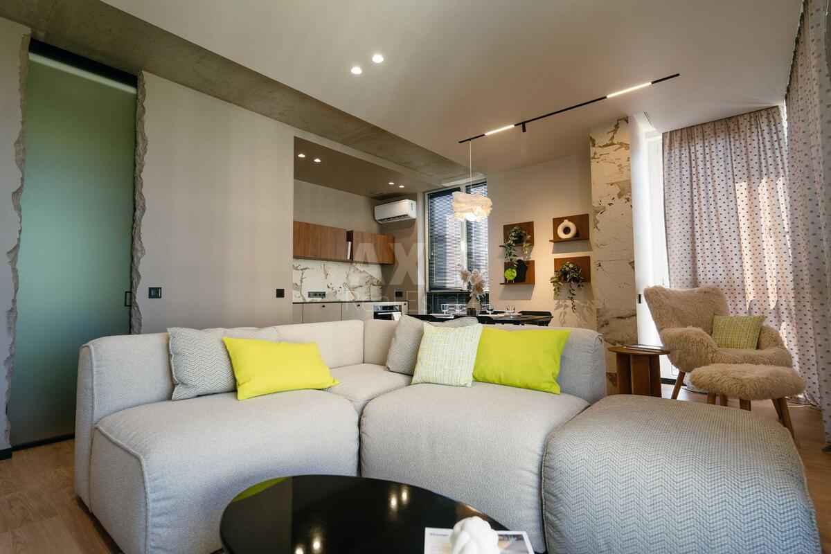 2k apartment vul. Saljutna 2581292