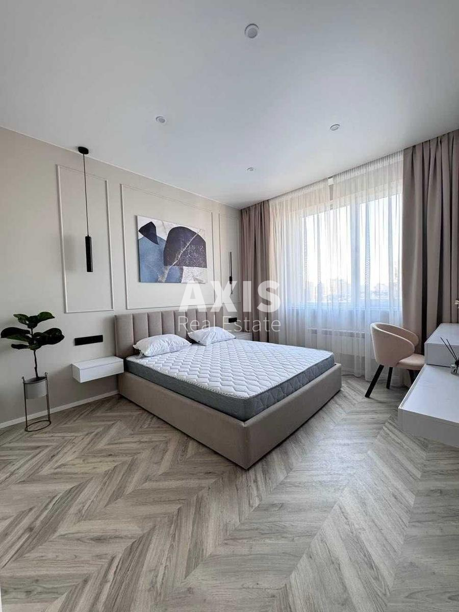 1k apartment vul. Dragomyrova Myhajla 4Б