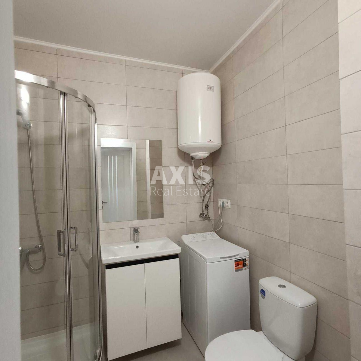 1k apartment vul. Berezhans'ka 151