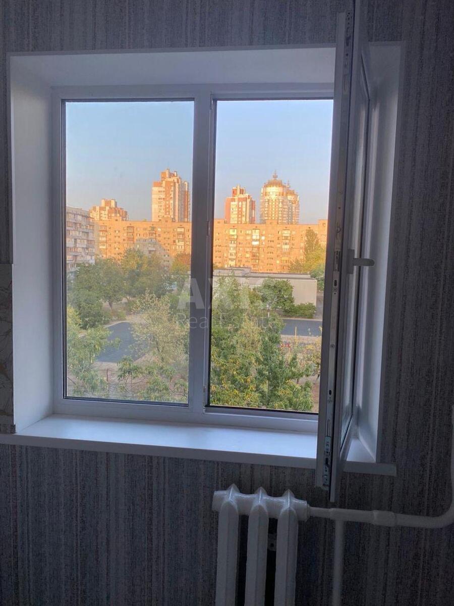 1k apartment pr-t Obolons'kyj 111