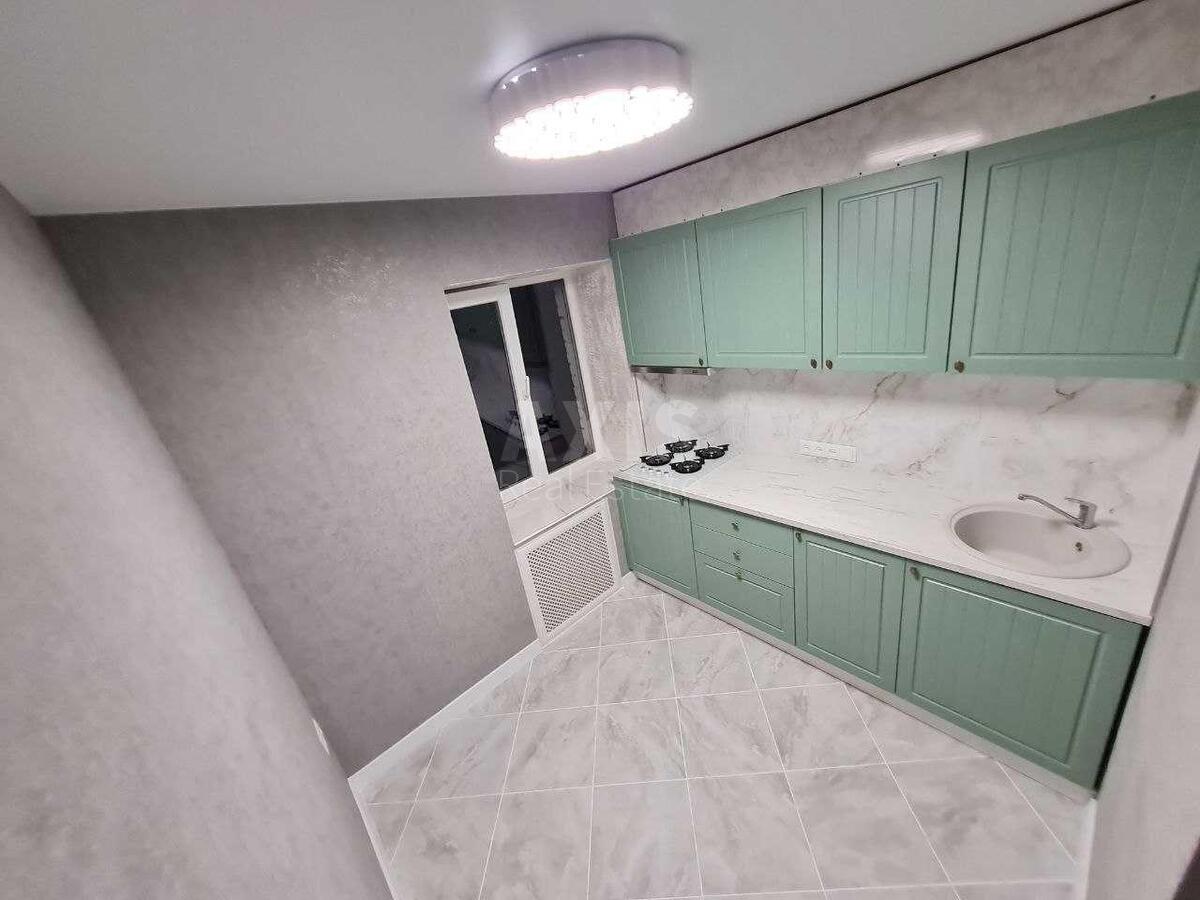 2k apartment vul. Kostjantynivs'ka 14