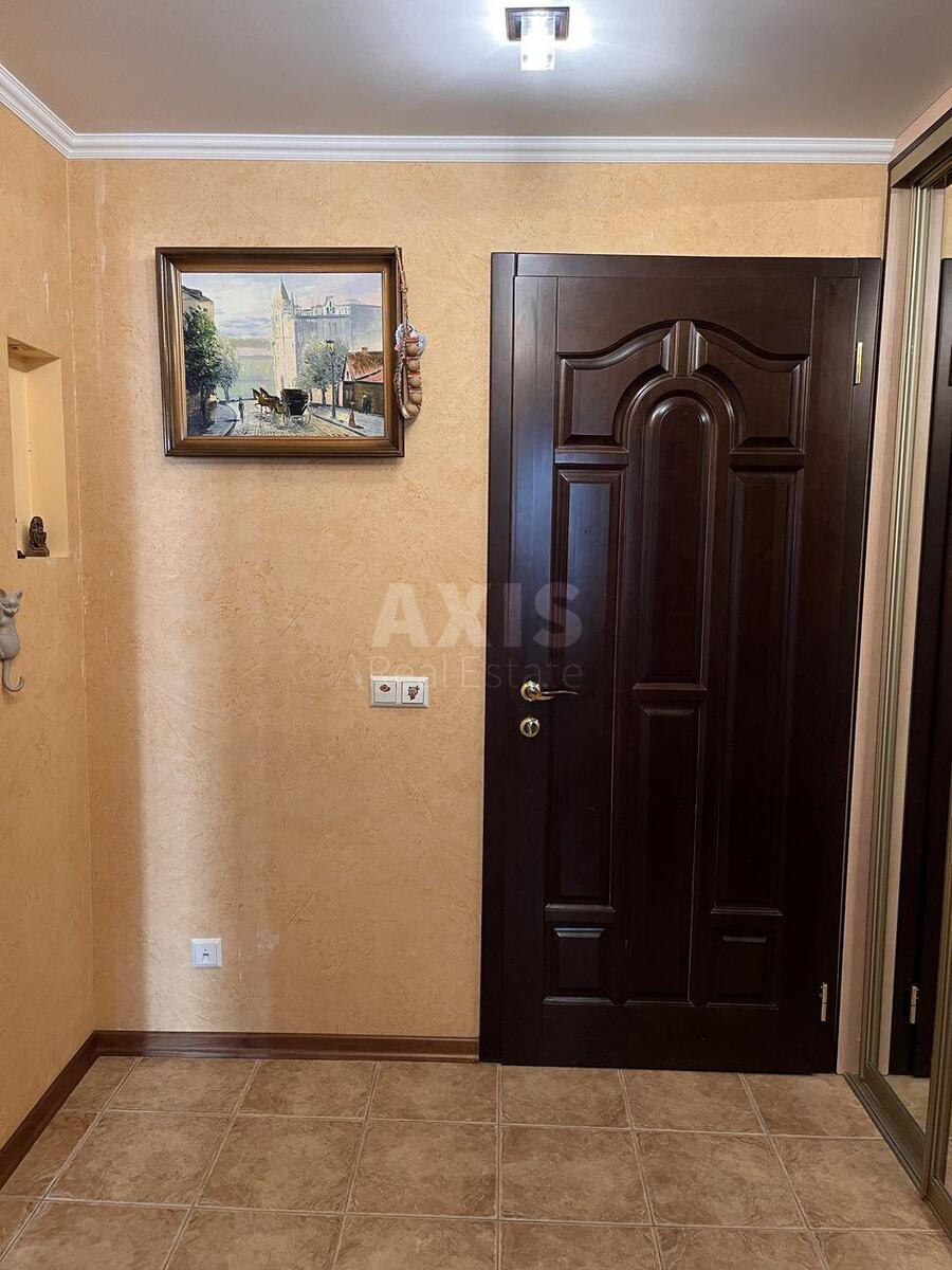 1k apartment vul. Degtjarivs'ka 605