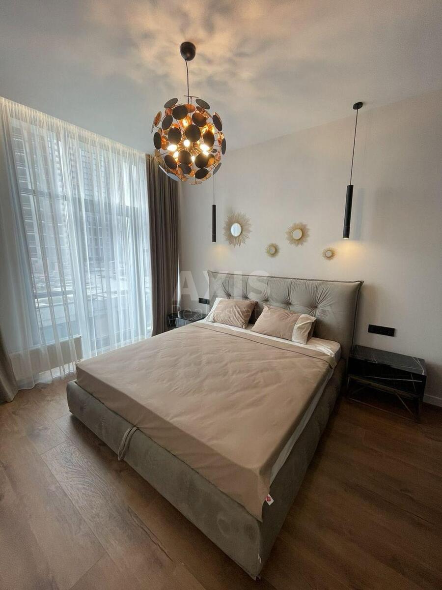 1k apartment vul. Dragomyrova Myhajla 19Б2