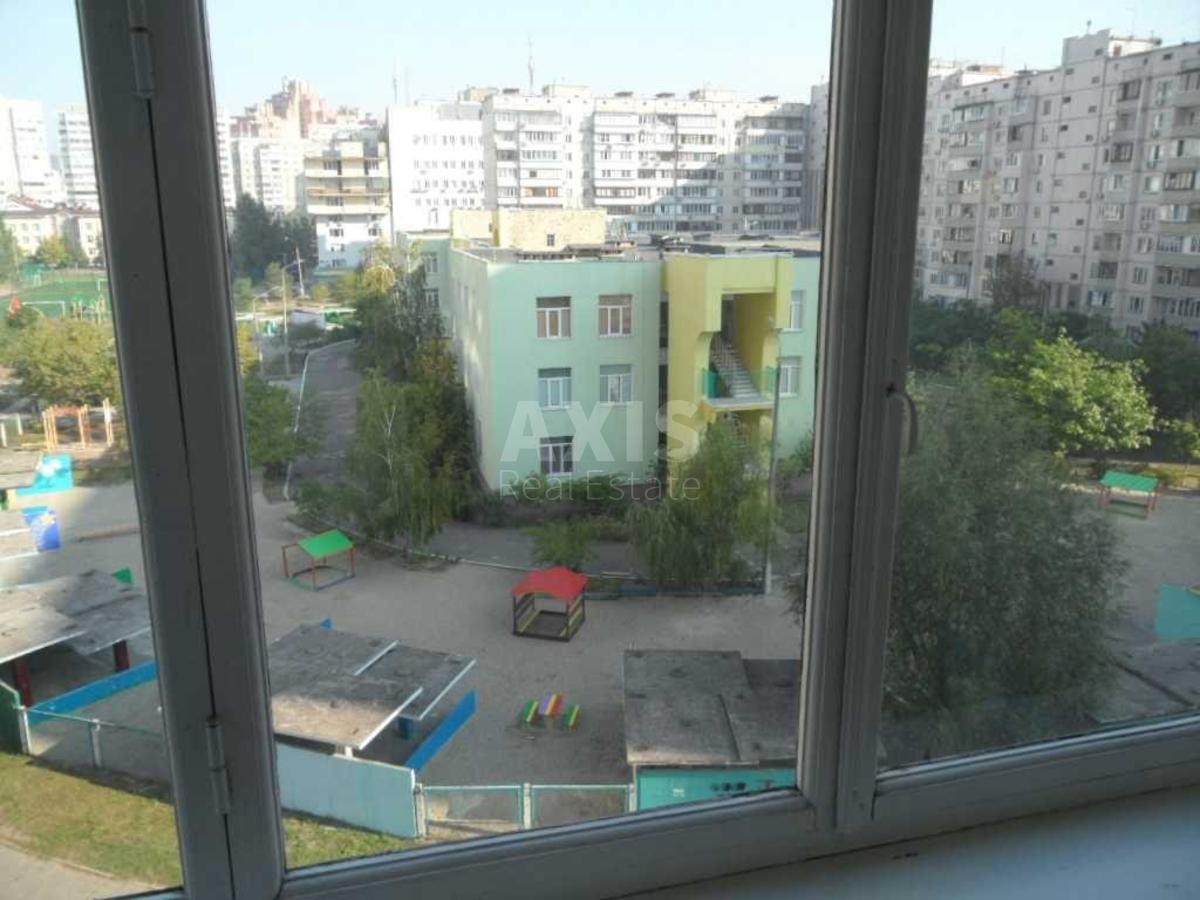 2k apartment vul. Rudenko Larysy 10В8