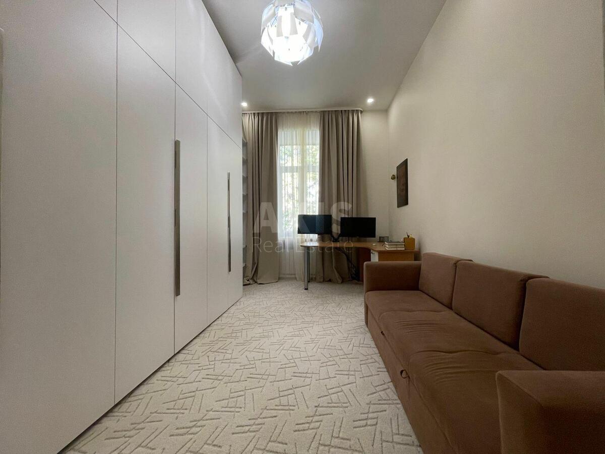 3k apartment vul. Sichovyh Stril'civ 105801010