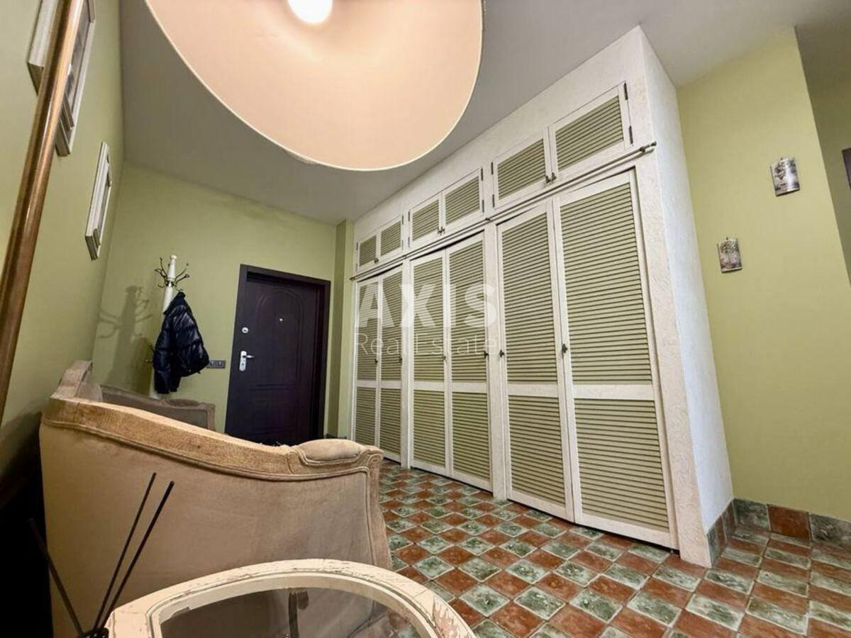 4k apartment vul. Zvirynec'ka 594