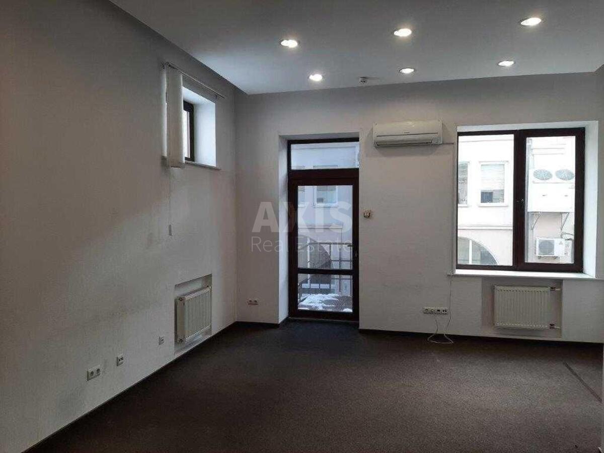 Office vul. Horyva 55, 463m29