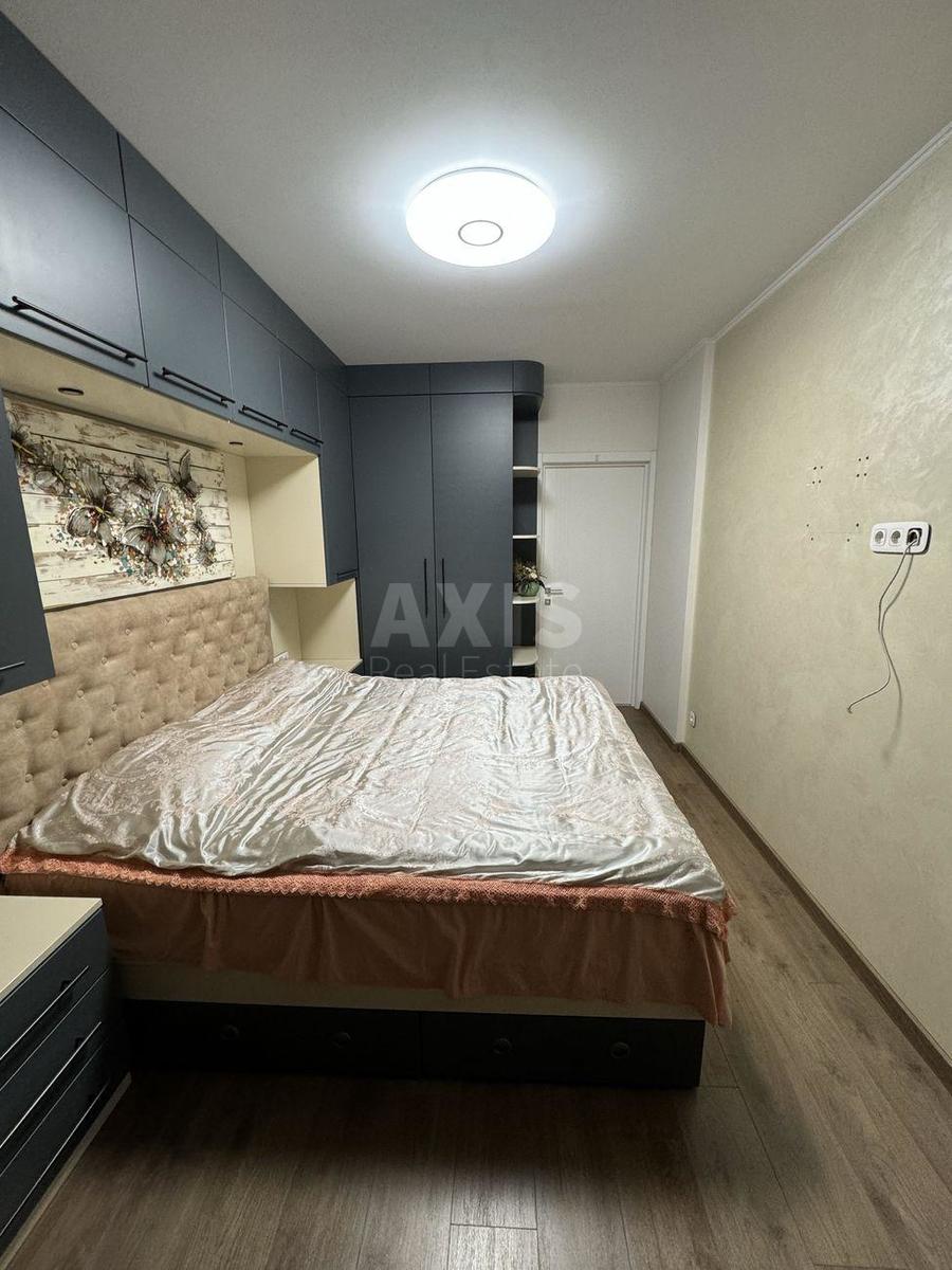 2к квартира ул. Салютная 2Б9