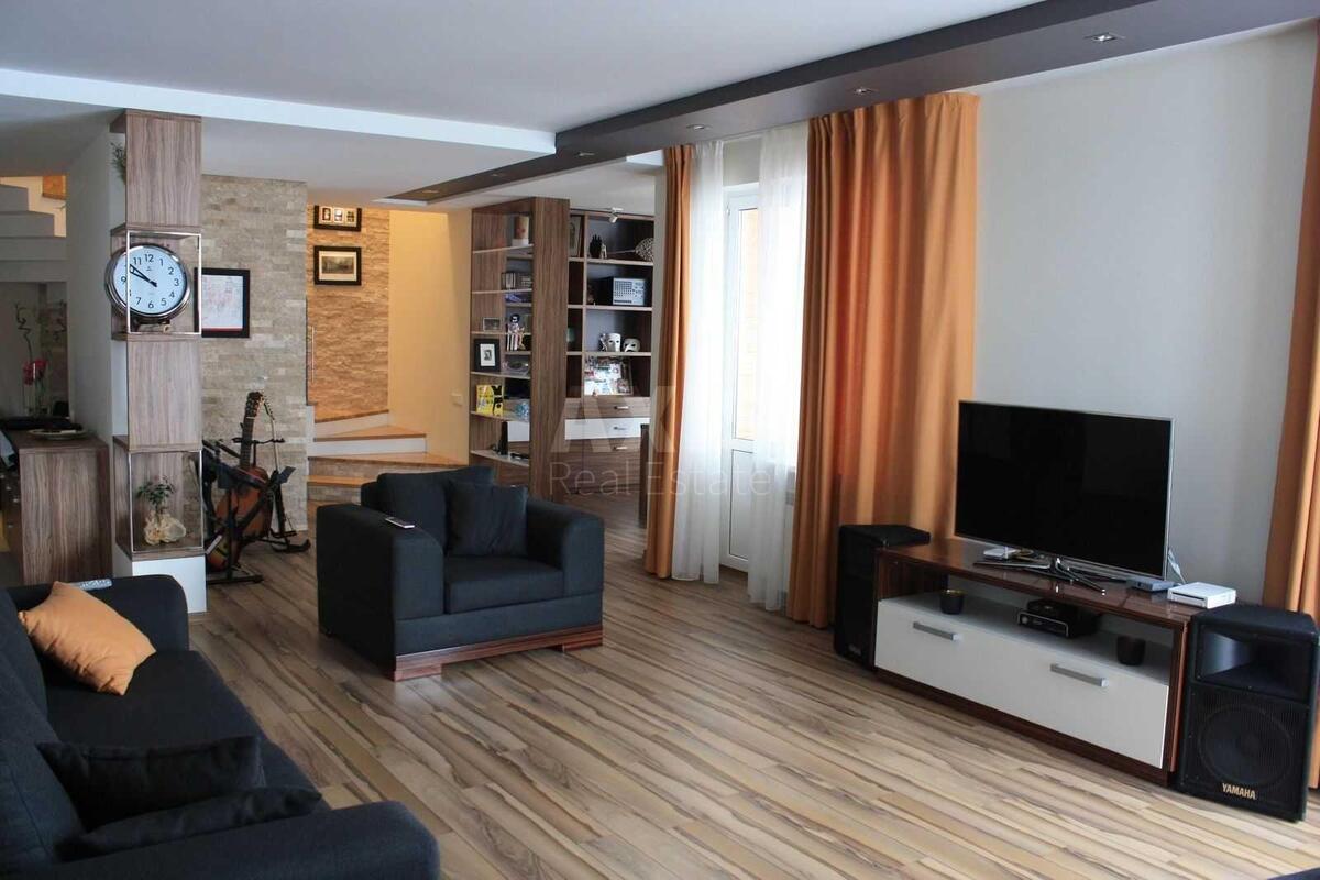 4k apartment vul. Osinnja 332