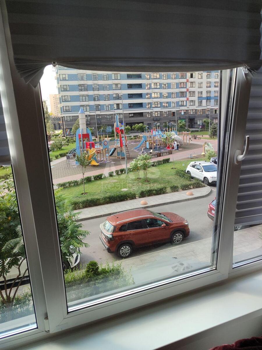 1k apartment vul. Sverstjuka Jevgena 4584920