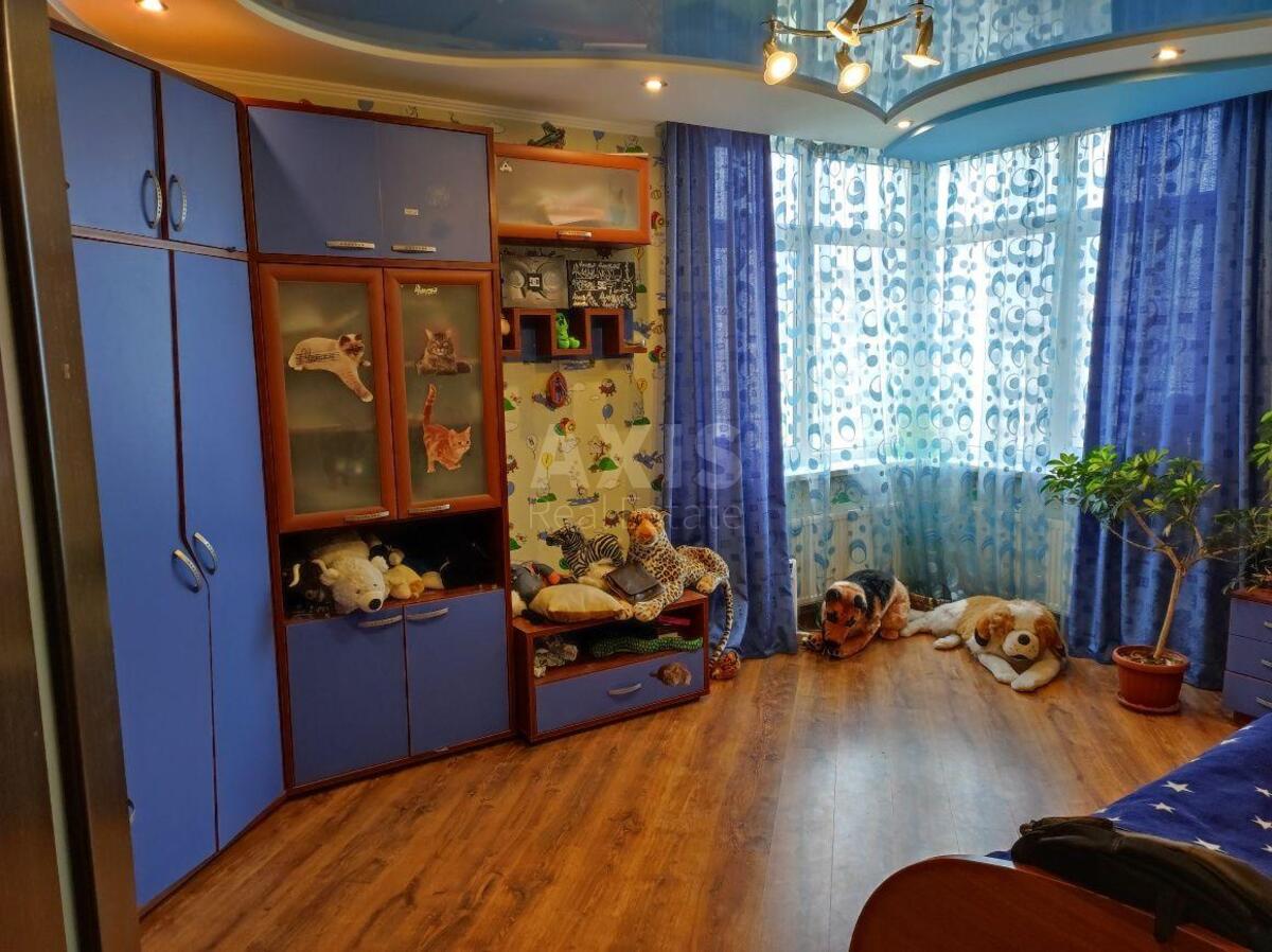 3k apartment vul. Ushakova Mykoly 1В7