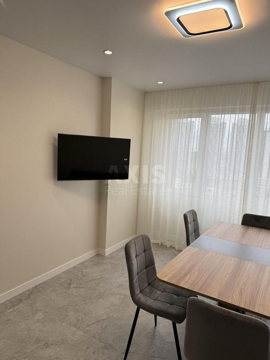 2k apartment vul. Zlatoustivs'ka 270