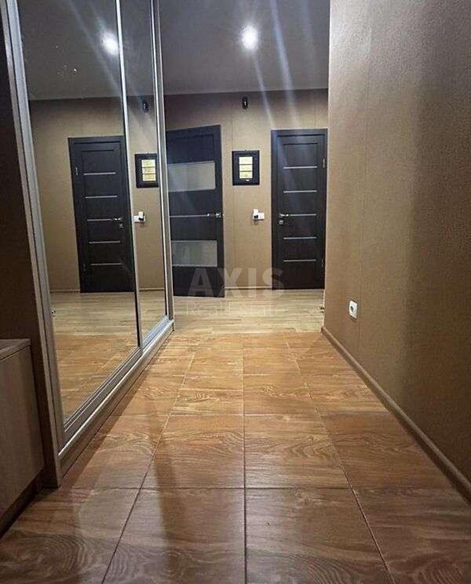 1k apartment pr-t Lobanovs'kogo 150А3