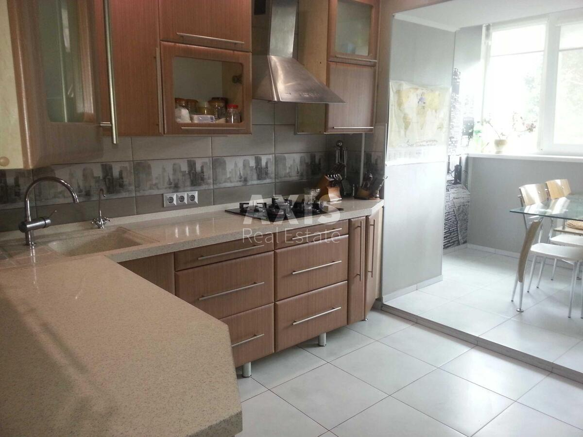 2k apartment vul. Radchenka Petra 27