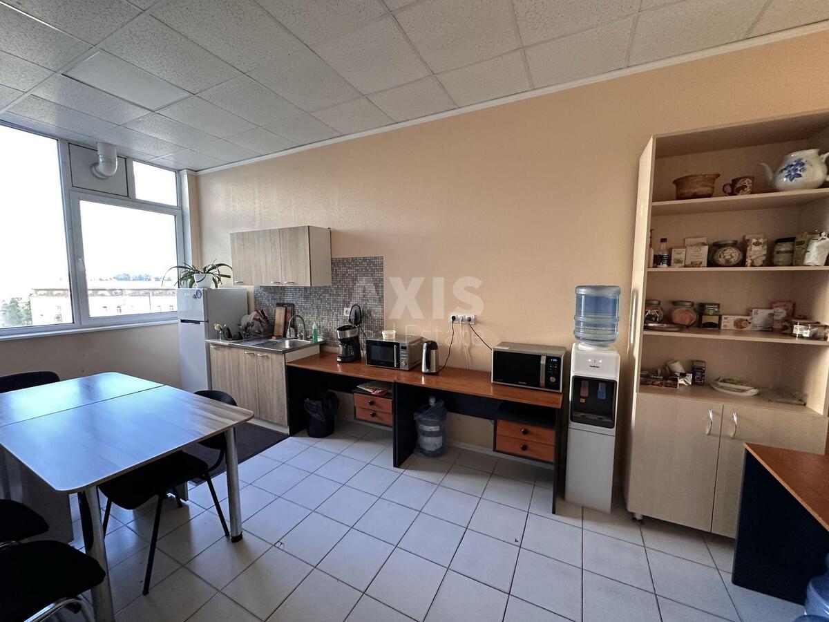 Office vul. Kyrylivs'ka 160, 511m2604066