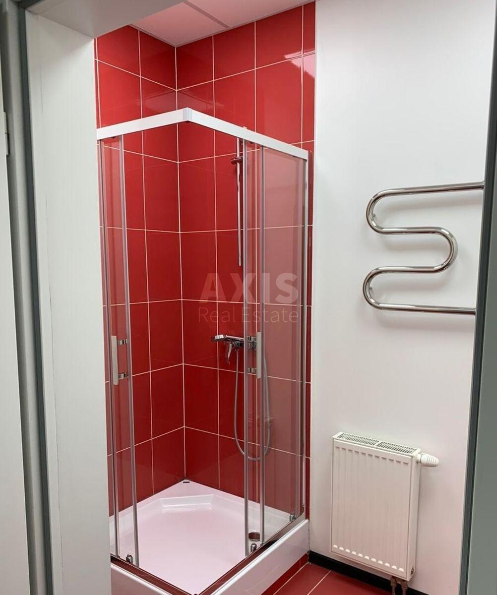 Office vul. Vozdvyzhens'ka 51А, 150m24