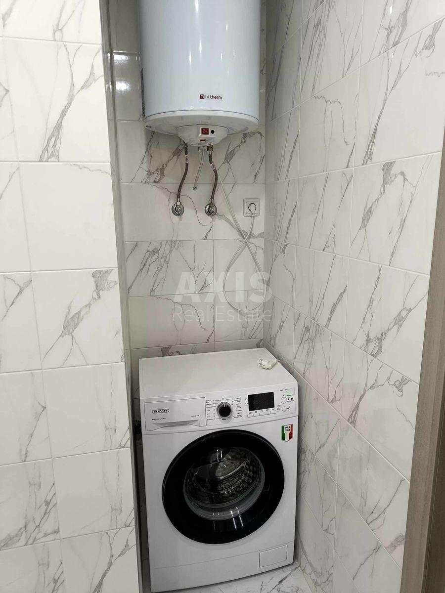1к квартира ул. Олеся Бердника 1Г4