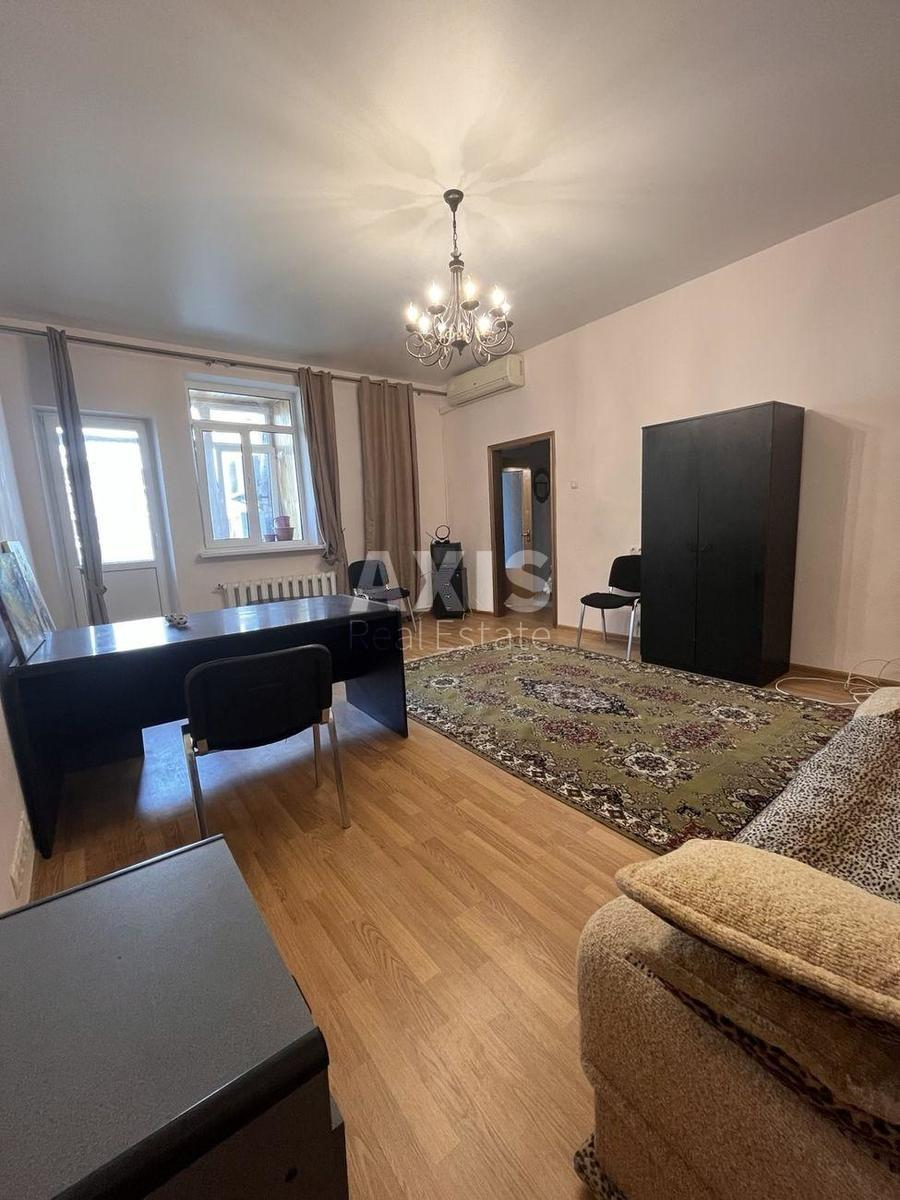2k apartment vul. Bul'varno-Kudrjavs'ka 38426570