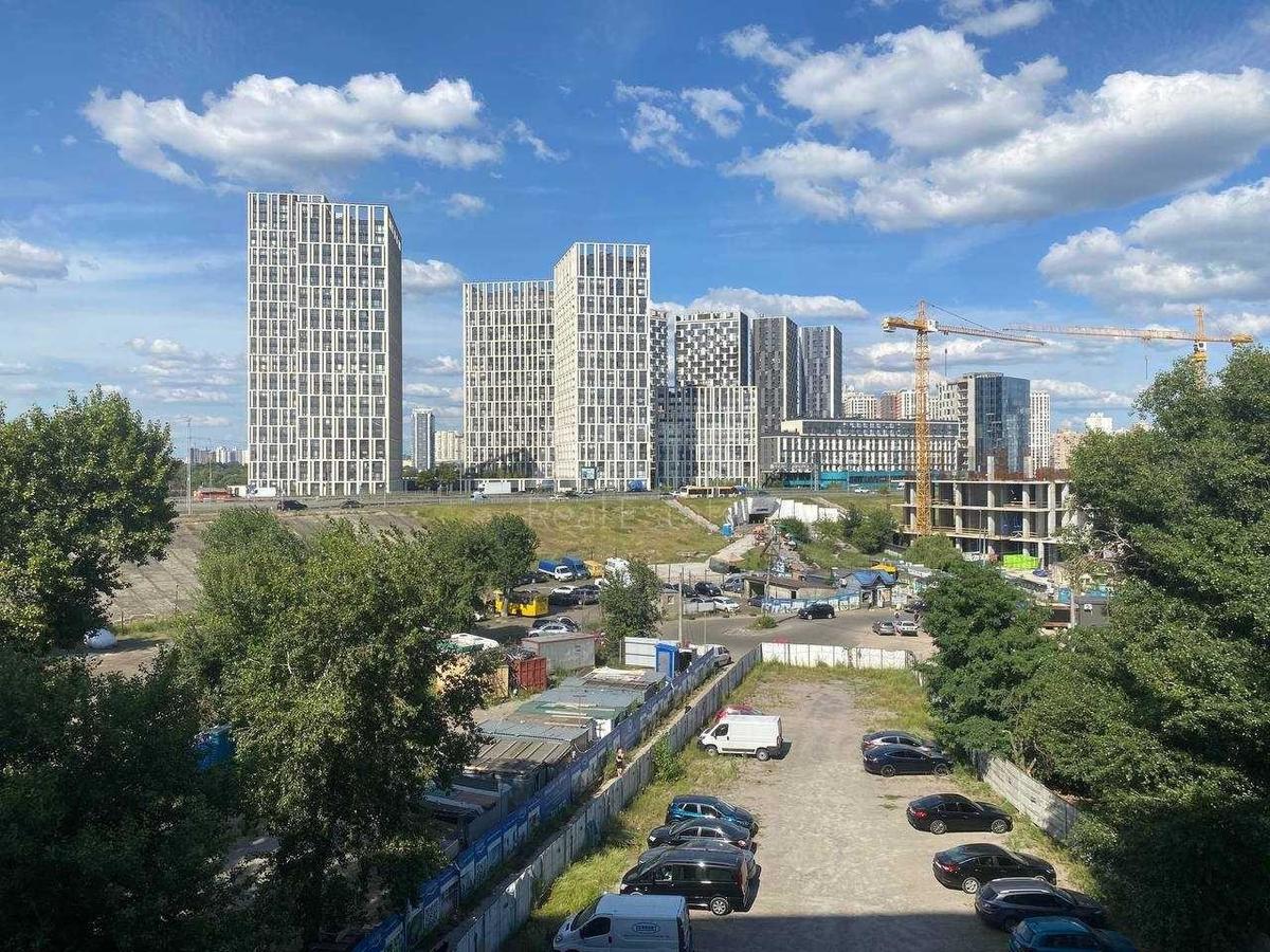 3k apartment vul. Malozemel'na 757