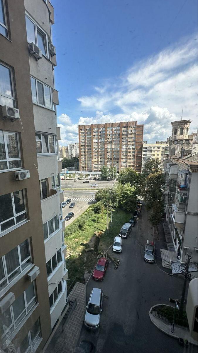 2k apartment vul. Demii'vs'ka 137