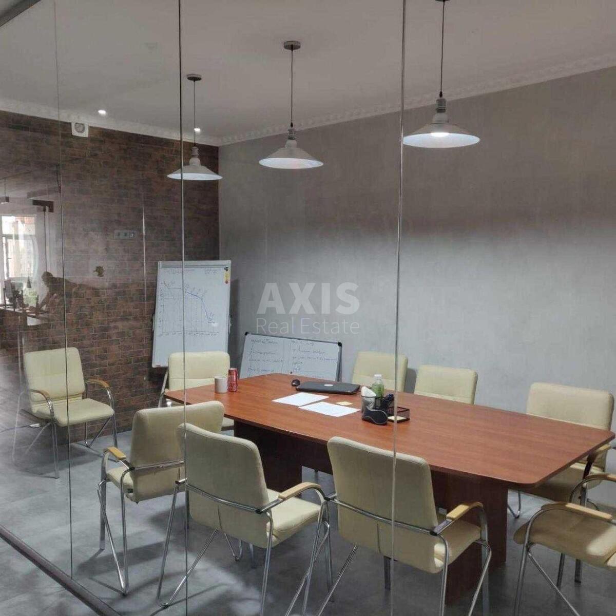 Office uzv. Klovs'kyj 7, 210m211