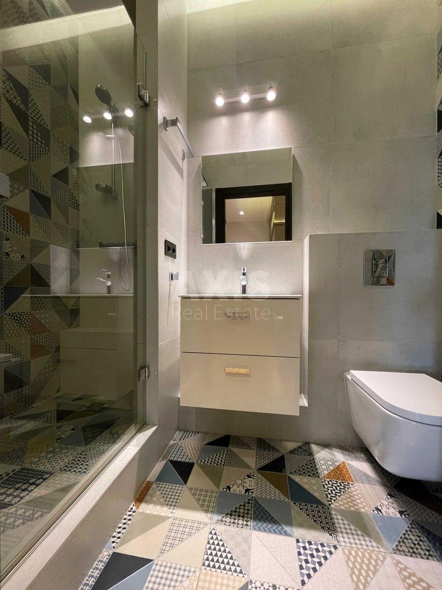 4k apartment vul. Dragomyrova Myhajla 98