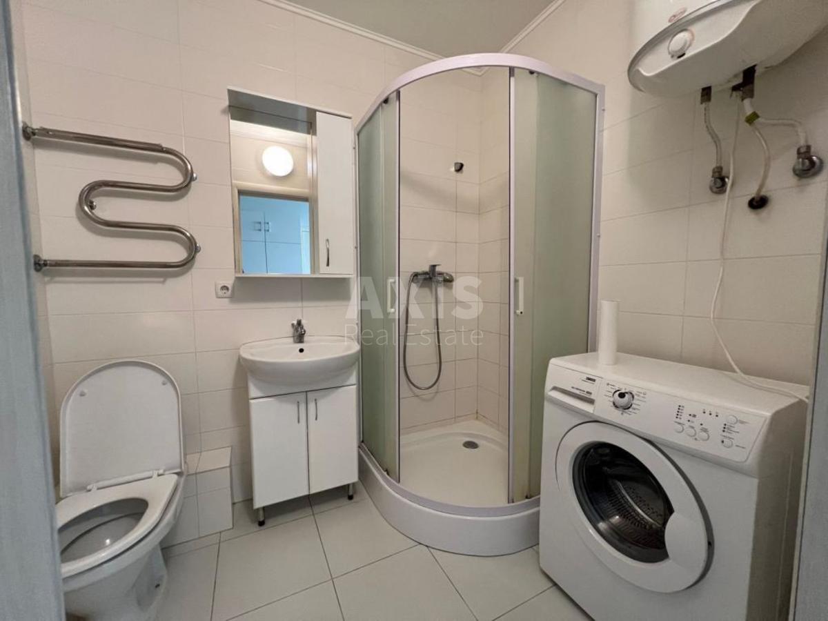 1k apartment vul. Malynovs'kogo Marshala 4В4