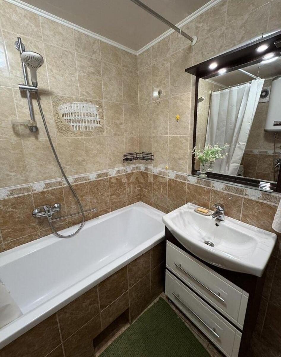 2к квартира ул. Телиги Елены 17616758