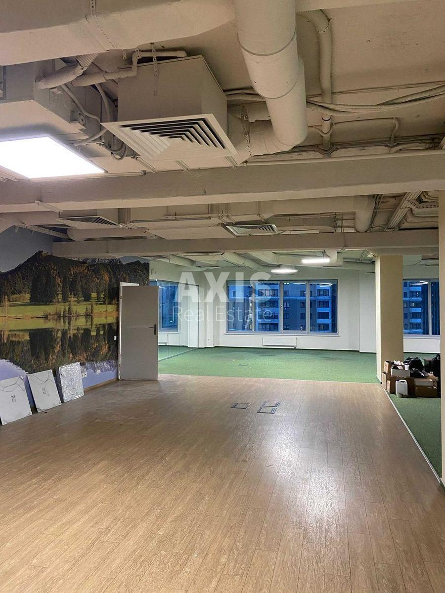 Office vul. Degtjarivs'ka 33Б, 677m2
