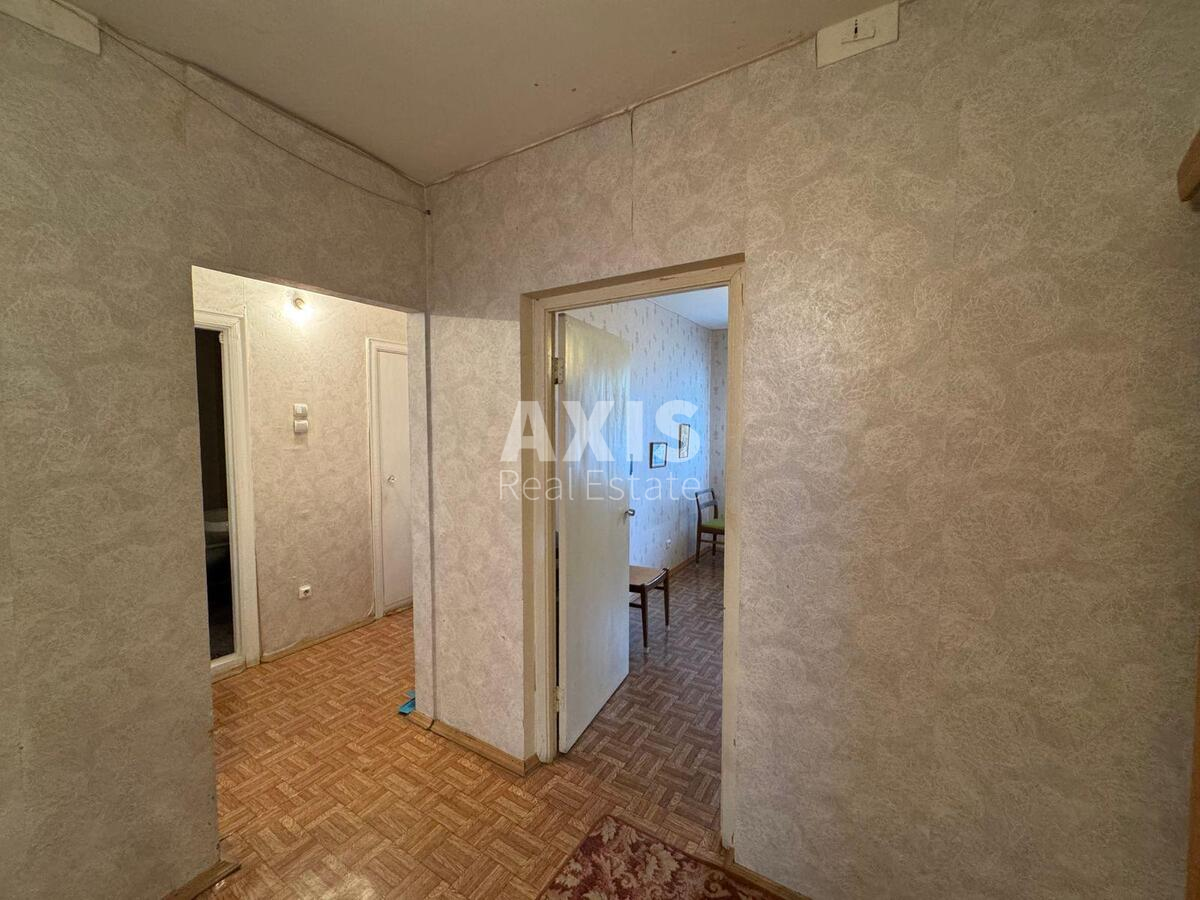 2k apartment vul. Ahmatovoi' Anny 412