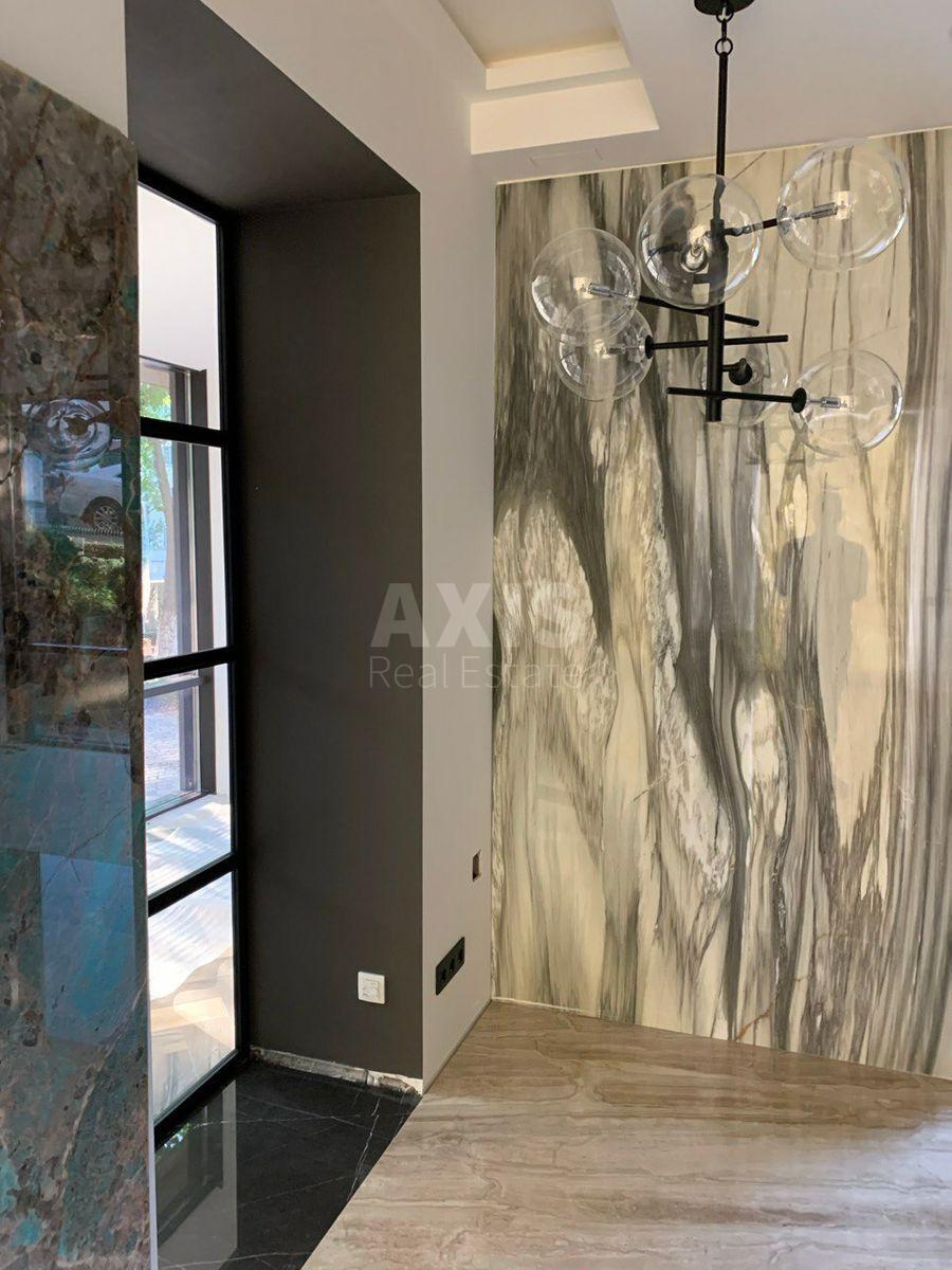 Office vul. Kudri Ivana 10, 75m28