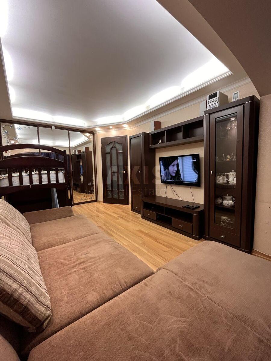 1k apartment vul. Degtjarivs'ka 602