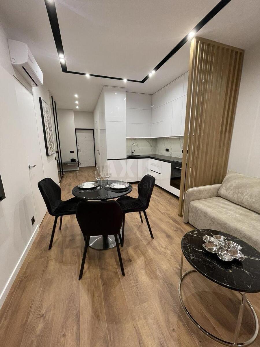 1k apartment vul. Dragomyrova Myhajla 19Б