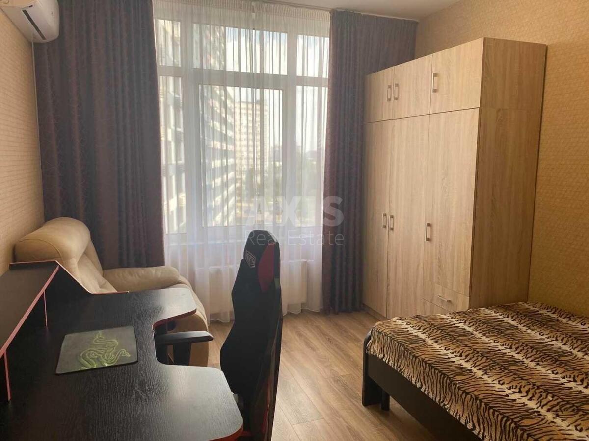 3k apartment vul. Sverstjuka Jevgena 4622374