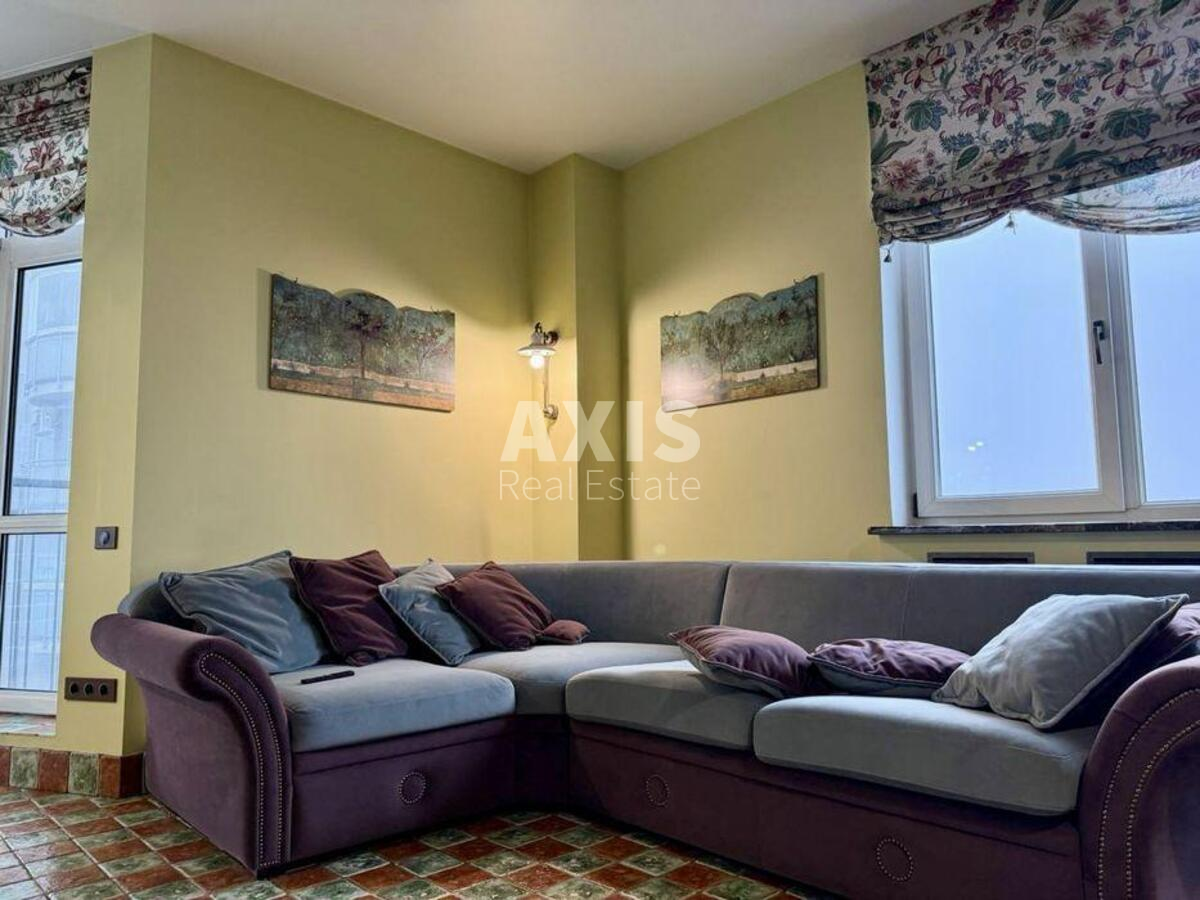 4k apartment vul. Zvirynec'ka 591
