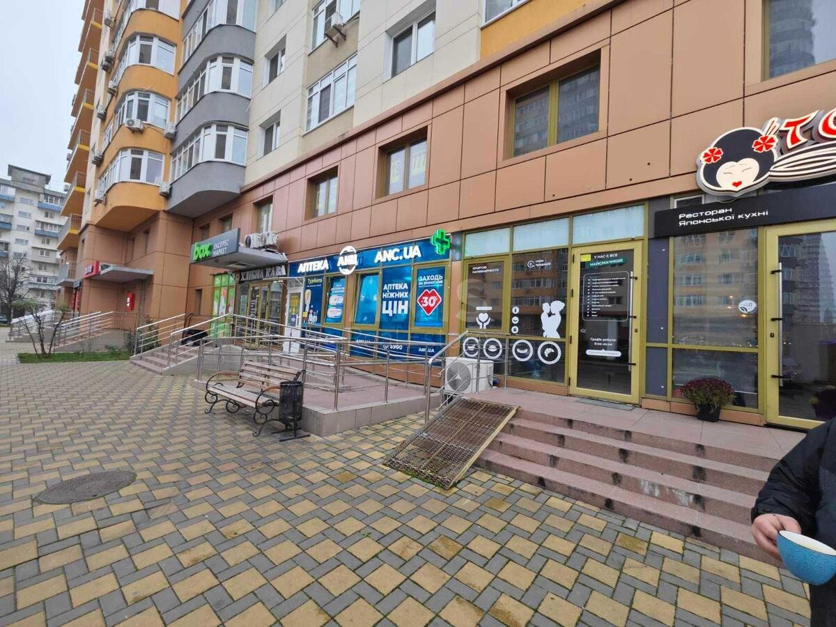 Объект торговли ул. Кондратюка Юрия 3, 65м2634611