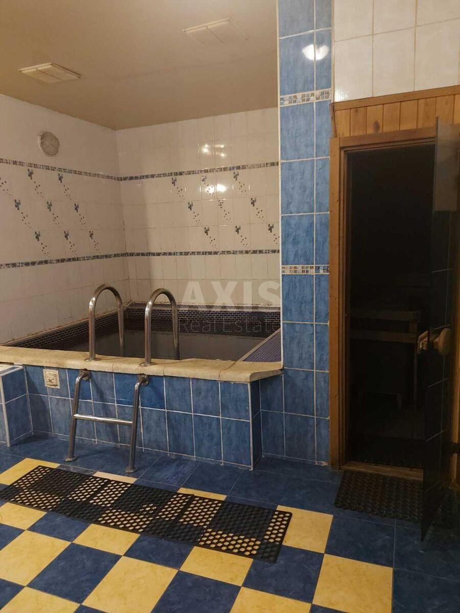 Service object vul. Tupoljeva Akademika 18Д, 165m27