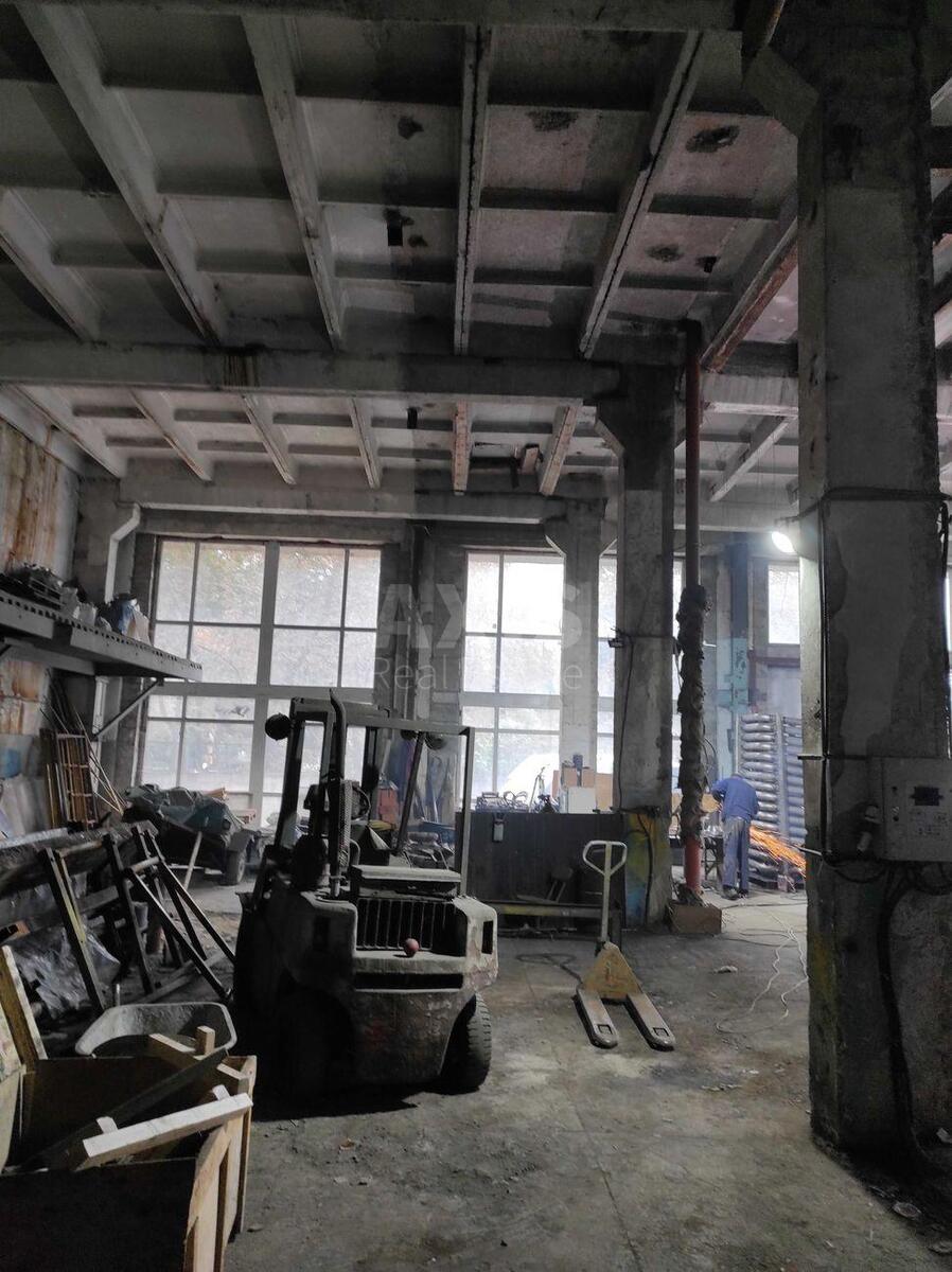 Service object vul. Kyrylivs'ka 160, 8400m2590194