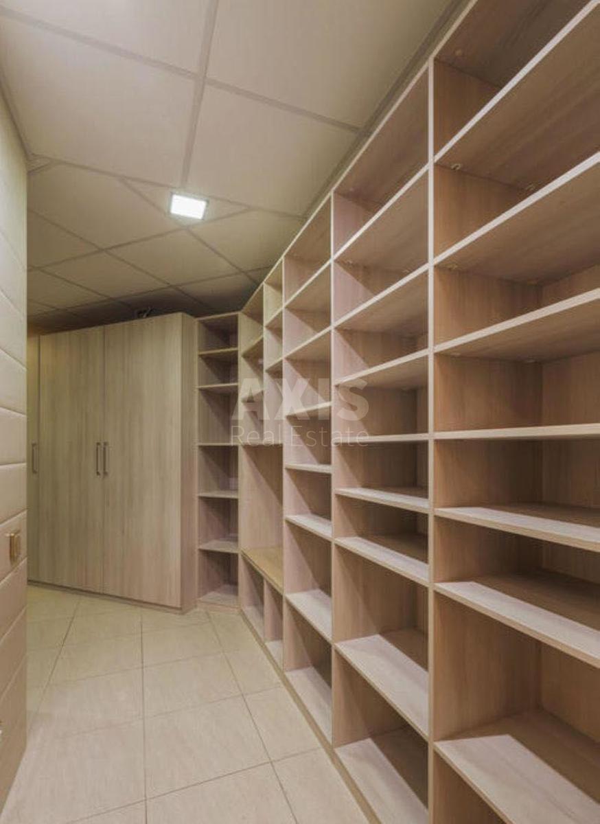 4k apartment vul. Mazepy Ivana 11Б8
