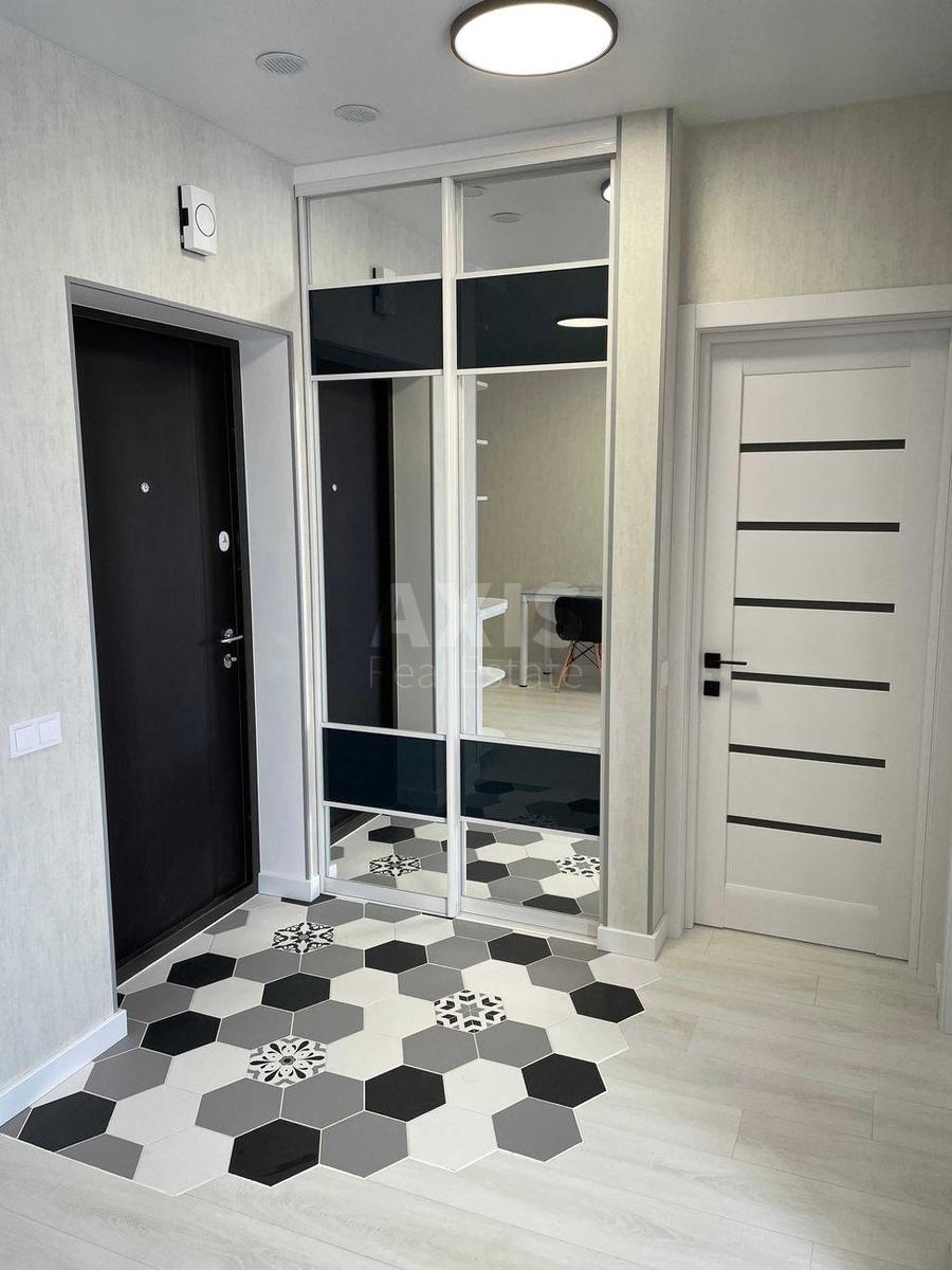 1k apartment nab. Dniprovs'ka 20Б6