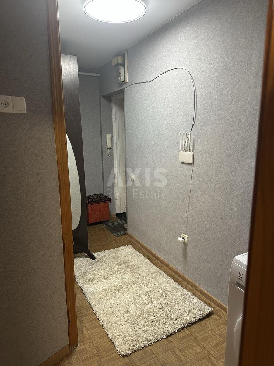 1к квартира пр-т Леонида Каденюка 9639718