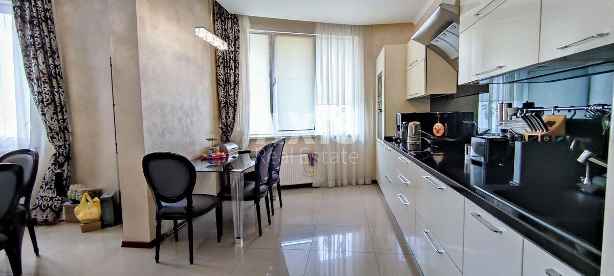 4k apartment vul. Barbjusa Anri 37/10