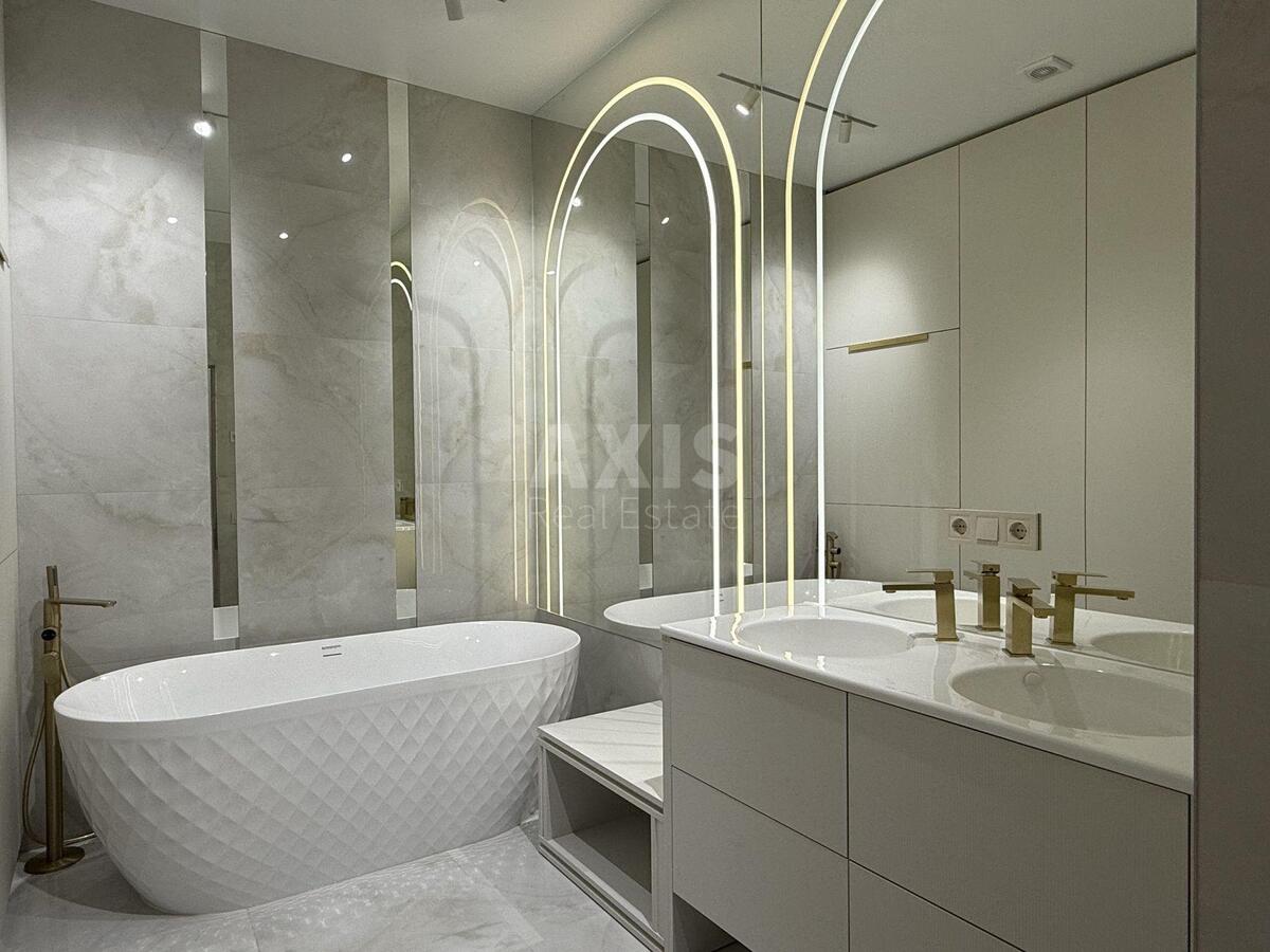 4k apartment vul. Antonovycha 1091