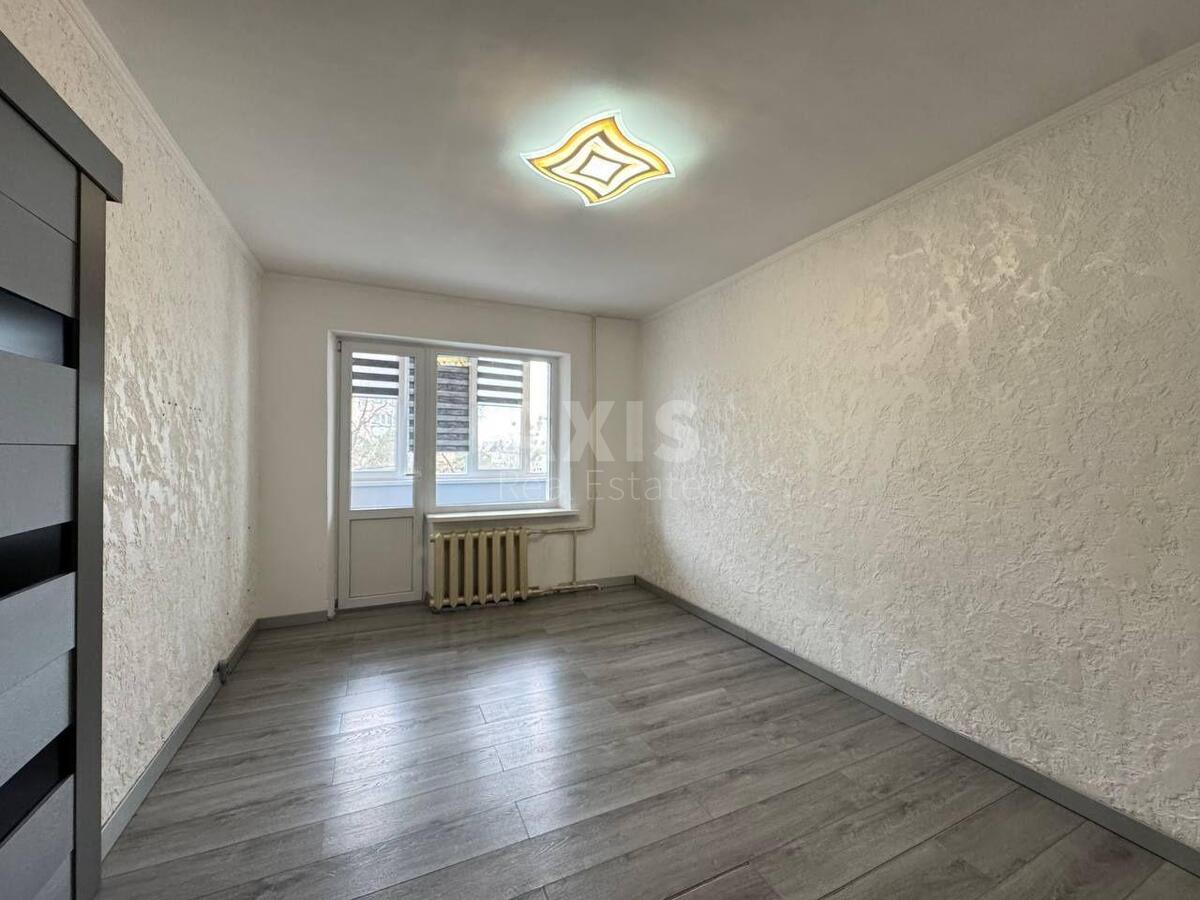 1k apartment vul. Voskresens'ka 110