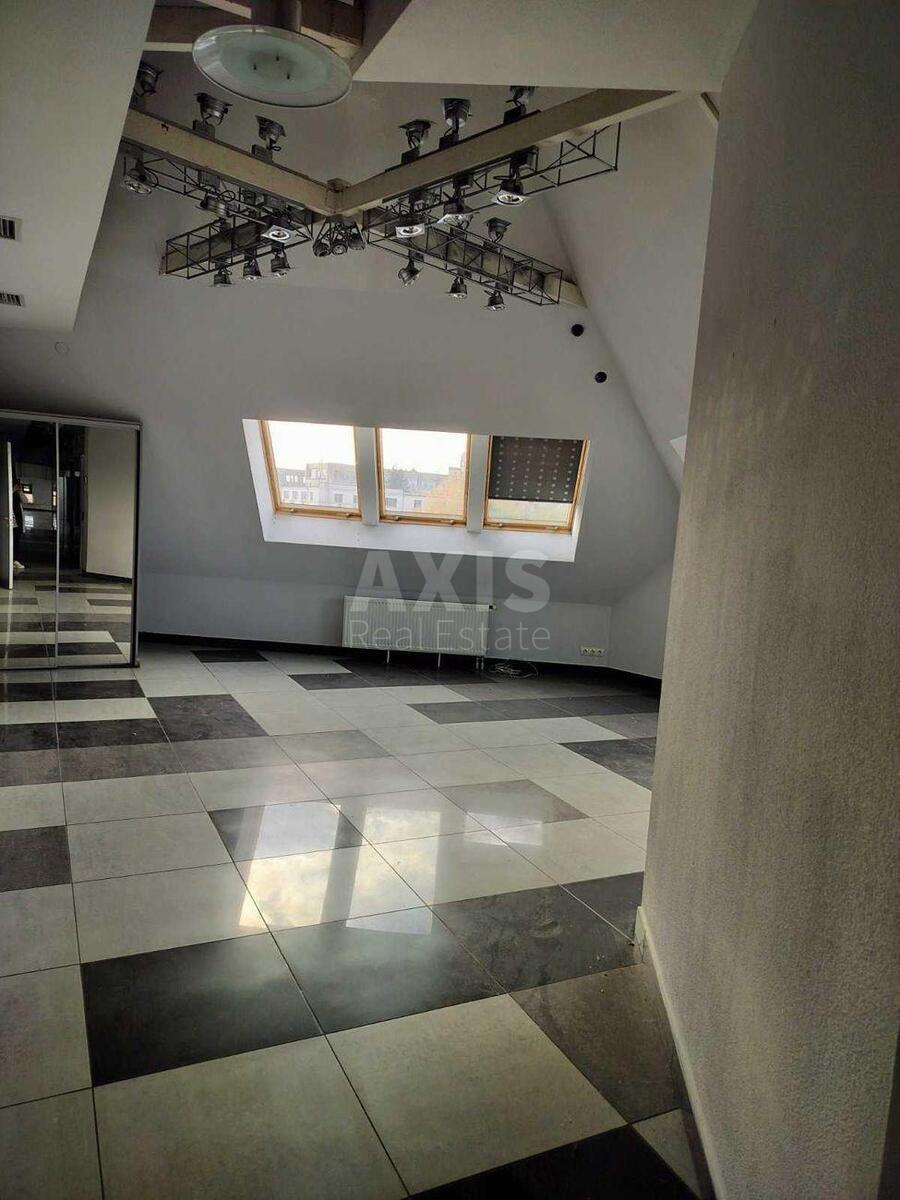Office vul. Estons'ka 120, 430m24