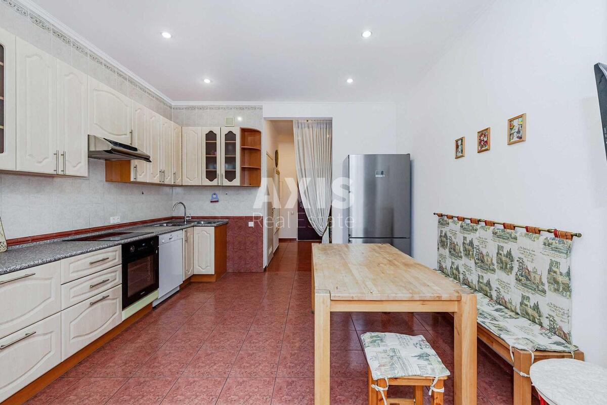 4k apartment vul. Nagirna 18/16