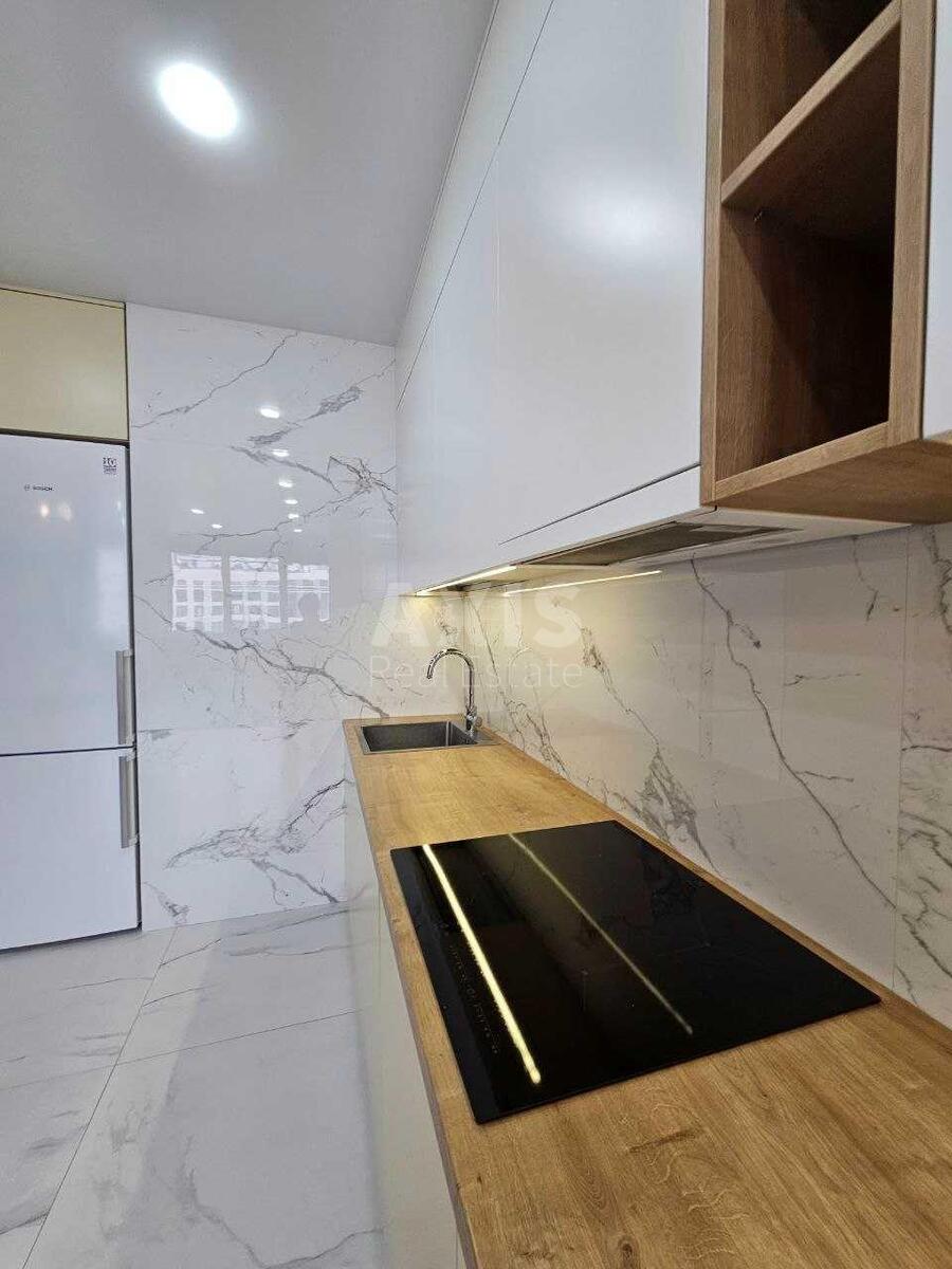 1k apartment vul. Sverstjuka Jevgena 6Г565561