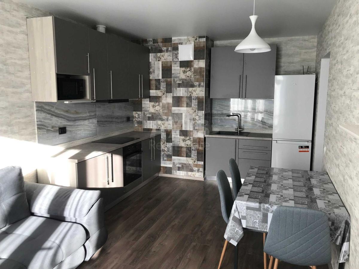 2k apartment vul. Sverstjuka Jevgena 41