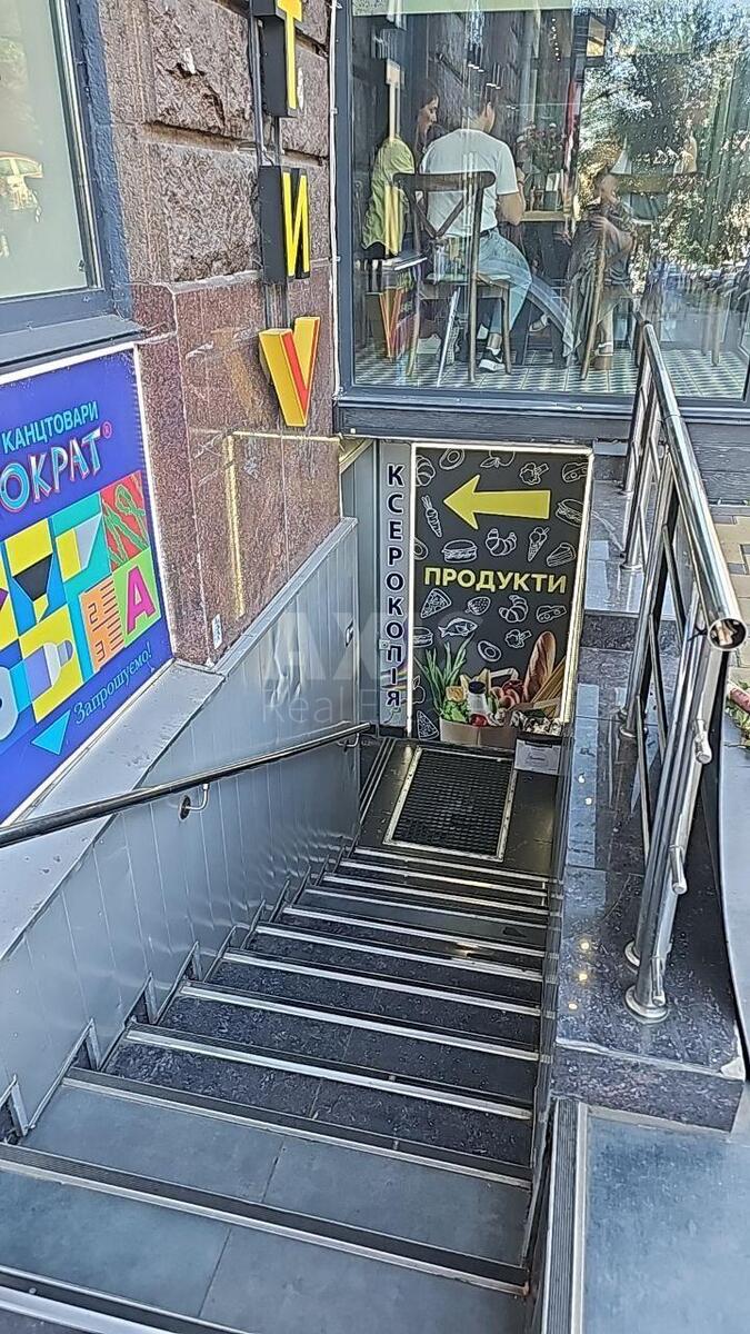 Trade object vul. Skoropads'kogo Pavla 11/61, 65m2611680